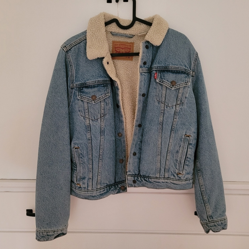 NWOT Levi's Trucker Jacket